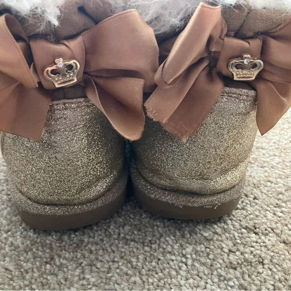 Juicy Couture Breezy Tan Sparkly Ankle Boots with Bow Girls US Size 4